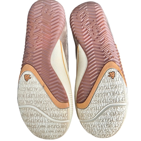 Like New Women’s Brown & Orange Sneakers Size 7 - Picture 5 of 12